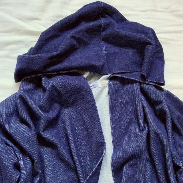 RAY CASSIN���{�^�����X�t�[�h�J�[�f�B�K��