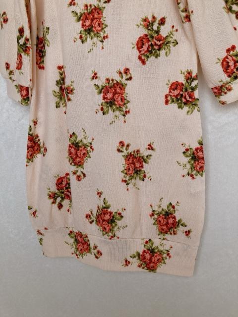 リズリサ好きな方 薔薇柄 花柄 五部袖 ニット チュニック ワンピース M N2m < ブランド リズリサ好きな方 薔薇柄 花柄 五部袖 ニット チュニック ワンピース M N2m < ブランドの