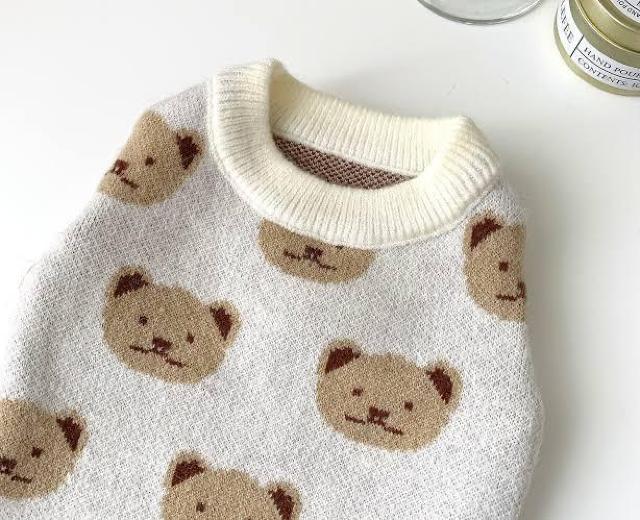 肉厚で暖か●定価3,498円●総柄 くまさんニット●白ホワイト アイボリー●ペット服 猫 犬 < ペット/手芸/園芸  肉厚で暖か●定価3,498円●総柄 くまさんニット●白ホワイト アイボリー●ペット服 猫 犬 < ペット/手芸/園芸の
