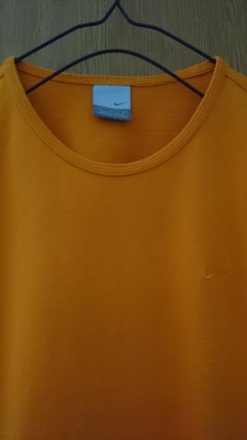 NIKE ナイキ☆Tシャツ★キレイ色☆綿100%★シンプル☆ < ブランド NIKE ナイキ☆Tシャツ★キレイ色☆綿100%★シンプル☆ < ブランドの