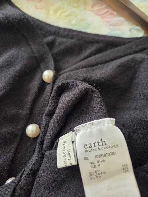 earthJ[fp[{^̃ubNJ[fBK  uh 