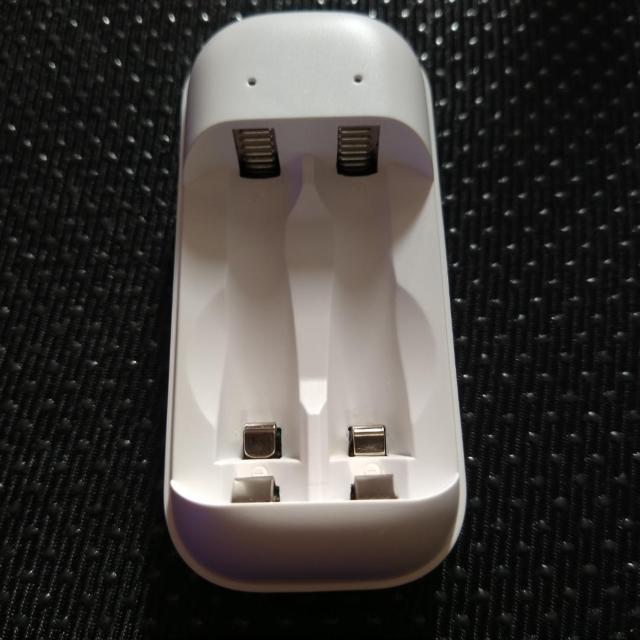 �y�����i���z���[�d��P3/�P4�d�r�p�@USB�^�C�vC���d �� �Ɠd/AV�� 