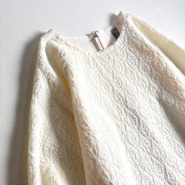 ◆未使用級◆2万◆ディアリウム◆フェザー切替ブラウス◆ゆったり◆アイボリー◆M < 女性ファッション ◆未使用級◆2万◆ディアリウム◆フェザー切替ブラウス◆ゆったり◆アイボリー◆M < 女性ファッションの