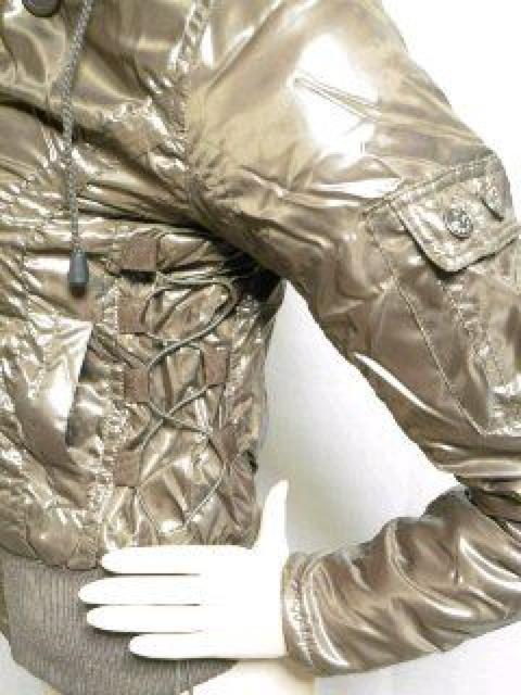 sNewt~^[TChXsh(҂ݏグ)*ȃ_EWPbg<uEM>  t@bV 