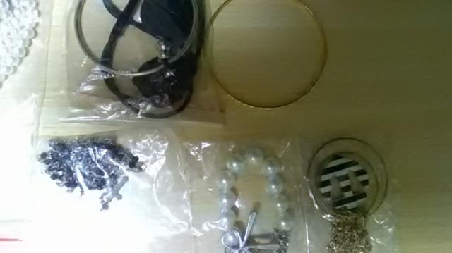 まとめ売り*アクセサリー*色々* < 女性アクセサリー/時計  まとめ売り*アクセサリー*色々* < 女性アクセサリー/時計の