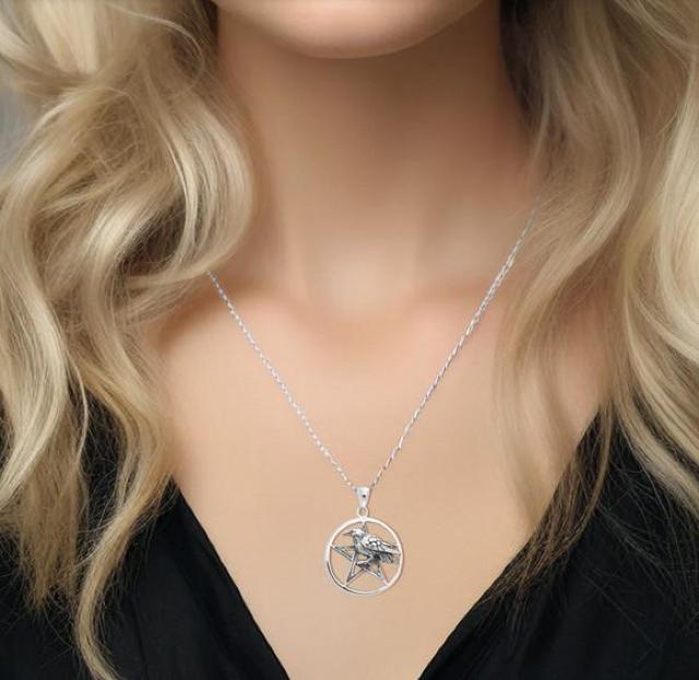 MM: Silver Raven Pentacle Pendant < 女性アクセサリー/時計  MM: Silver Raven Pentacle Pendant < 女性アクセサリー/時計の
