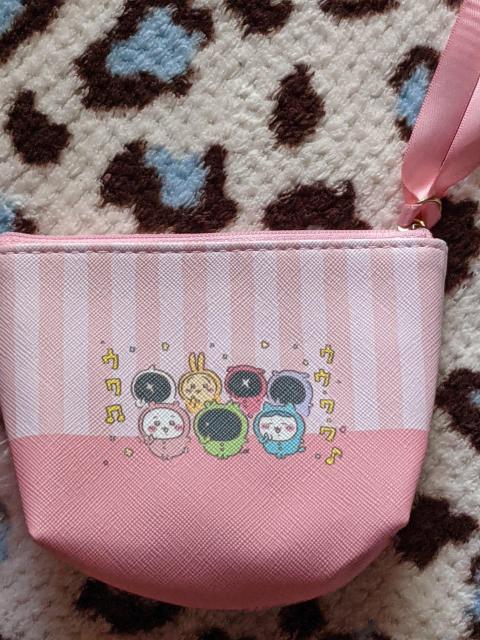 ちいかわ  まめポーチ(ピンク)+おまけ(クーナッツ ハチたこ) < アニメ/コミック/キャラクター  ちいかわ  まめポーチ(ピンク)+おまけ(クーナッツ ハチたこ) < アニメ/コミック/キャラクターの