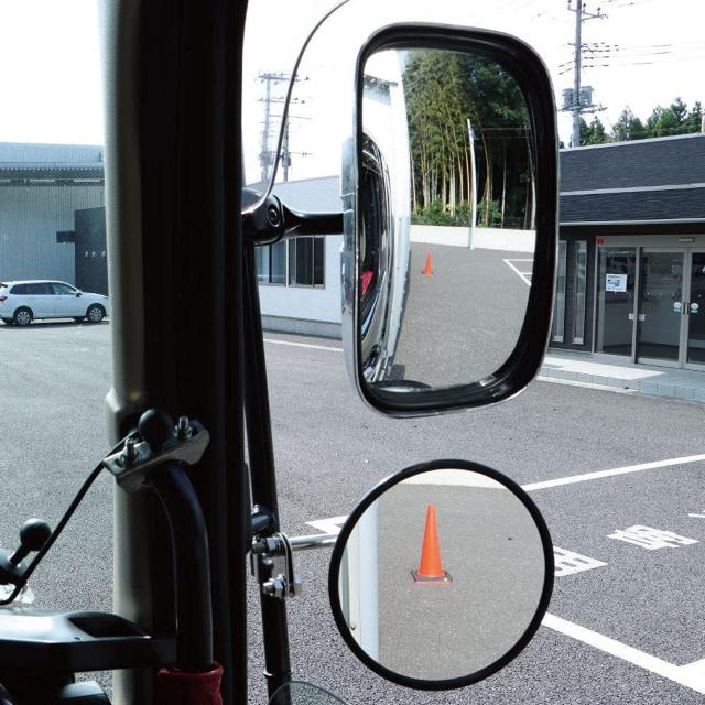 ジェットイノウエ(JET INOUE)バックショットミラー Ver15丸型平面 200φ ウロコ < 自動車/バイク ジェットイノウエ(JET INOUE)バックショットミラー Ver15丸型平面 200φ ウロコ < 自動車/バイク