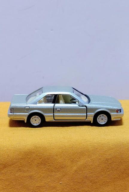 タカラトミー  絶版 トミカ NO.無し  NISSAN  LEOPARD < ホビー  タカラトミー  絶版 トミカ NO.無し  NISSAN  LEOPARD < ホビーの