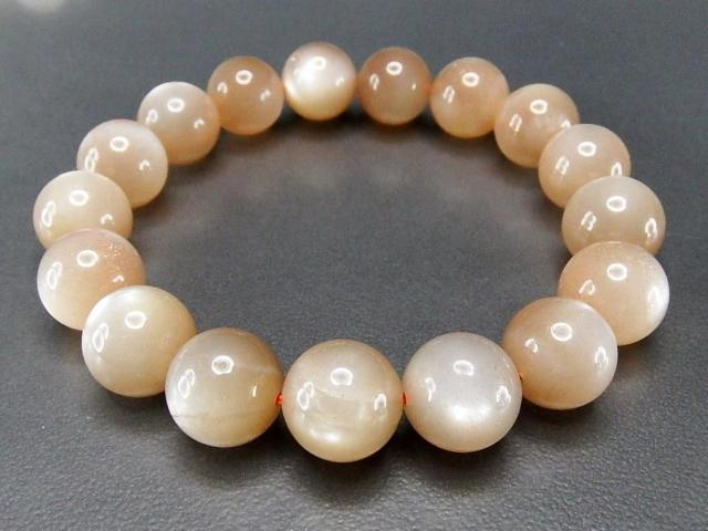 強いシラー効果厳選色控え目オレンジムーンストーン約12mm天然石ブレスレット < 女性アクセサリー/時計 強いシラー効果厳選色控え目オレンジムーンストーン約12mm天然石ブレスレット < 女性アクセサリー/時計の