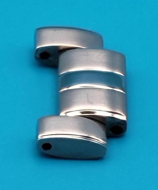 CITIZEN部品G【中古】シチズン 純正 ベルトコマ 対応機種 COLLECTION クロノグラフ ダイレクトフライト 等々 < ブランド CITIZEN部品G【中古】シチズン 純正 ベルトコマ 対応機種 COLLECTION クロノグラフ ダイレクトフライト 等々 < ブランドの