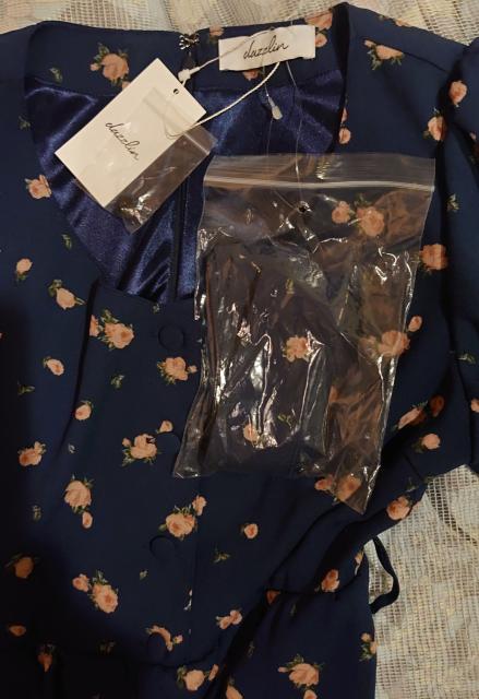 新品・タグ付 dazzlin バラ柄ワンピース < ブランド  新品・タグ付 dazzlin バラ柄ワンピース < ブランドの