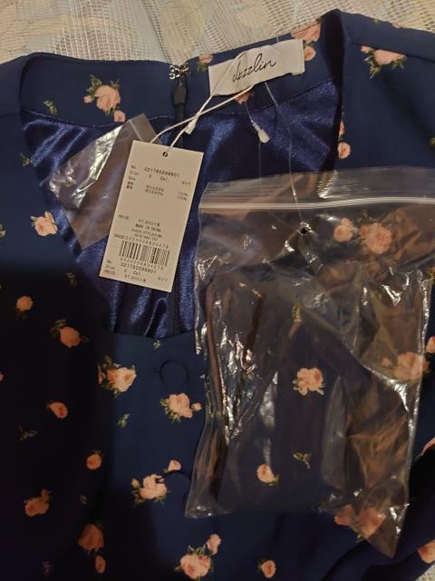 新品・タグ付 dazzlin バラ柄ワンピース < ブランド  新品・タグ付 dazzlin バラ柄ワンピース < ブランドの