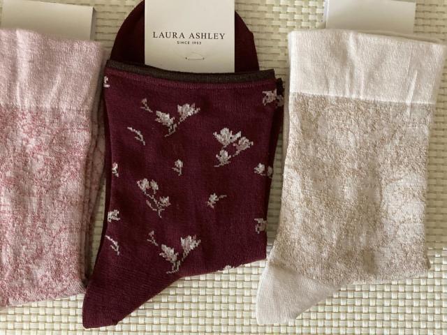 ローラアシュレイ レディース靴下 4点セット 綿混 クルー丈 ソックス 靴下 < 女性ファッション  ローラアシュレイ レディース靴下 4点セット 綿混 クルー丈 ソックス 靴下 < 女性ファッションの