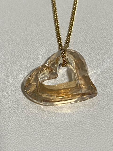 【新品同様】SWAROVSKI スワロフスキー ハート ネックレス アクセサリー < 女性アクセサリー/時計  【新品同様】SWAROVSKI スワロフスキー ハート ネックレス アクセサリー < 女性アクセサリー/時計の