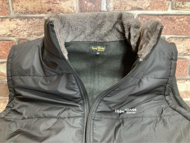 送料無料!人気ブランド【トロイ ブロス】衿ボア&光反射プリント メンズ裏フリースベスト(ネイビーのLサイズ)1枚 < 男性ファッション 送料無料!人気ブランド【トロイ ブロス】衿ボア&光反射プリント メンズ裏フリースベスト(ネイビーのLサイズ)1枚 < 男性ファッションの