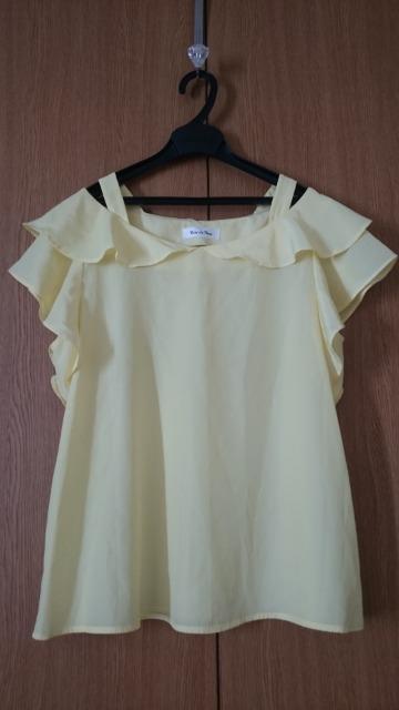 Rew de Rew ルゥデルゥ☆半袖ブラウス★フリル袖☆デザインショルダー★パステルイエロー☆ < ブランド Rew de Rew ルゥデルゥ☆半袖ブラウス★フリル袖☆デザインショルダー★パステルイエロー☆ < ブランドの