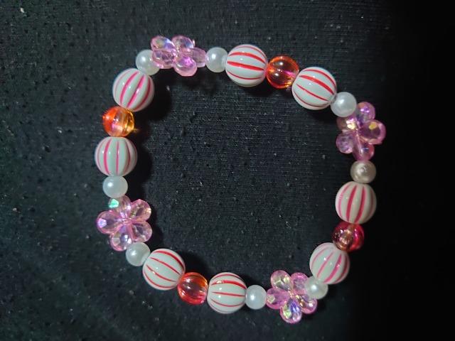 ハンドメイド★ブレスレット。ピンク花ベース。 < 女性ファッション  ハンドメイド★ブレスレット。ピンク花ベース。  < 女性ファッションの