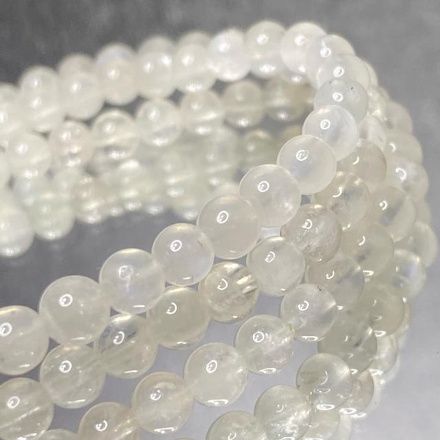 《No.440》お買い得 長さ55cm 3連ブルームーンストーン < 女性アクセサリー/時計  《No.440》お買い得 長さ55cm 3連ブルームーンストーン < 女性アクセサリー/時計の