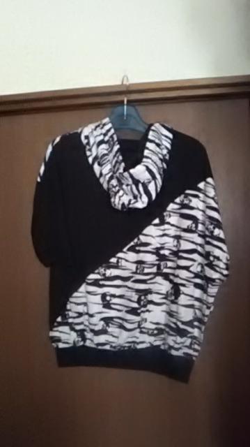 新品*Lazy daisy * 半袖パーカー < 女性ファッション  新品*Lazy daisy * 半袖パーカー < 女性ファッションの