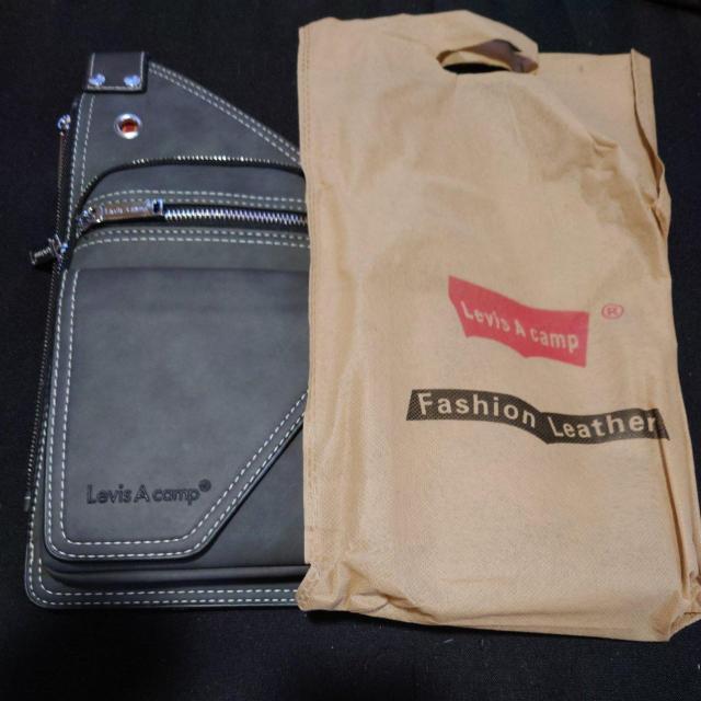 LEVI'S ボディバッグ グレー < ブランド  LEVI'S ボディバッグ グレー < ブランドの