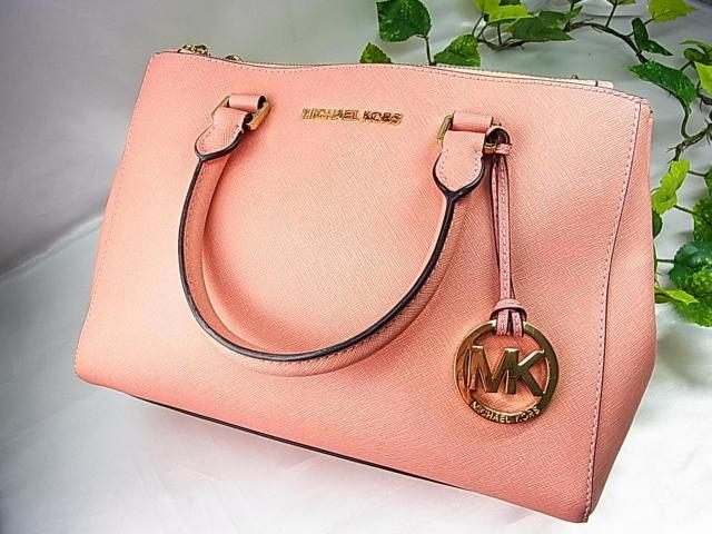 500円スタ★正規品美品 Michael マイケルコース ロゴチャーム付き 2WAY ハンドバッグ / ショルダーバッグ < ブランド 500円スタ★正規品美品 Michael マイケルコース ロゴチャーム付き 2WAY ハンドバッグ / ショルダーバッグ < ブランドの