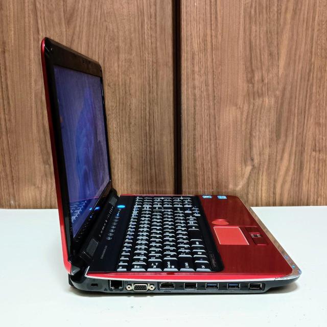 FUJITSU LIFEBOOK Corei7 ������8GB SSD256GB �u���[���C Web�J���� Windows11 �� PC�{��/���Ӌ@��� 