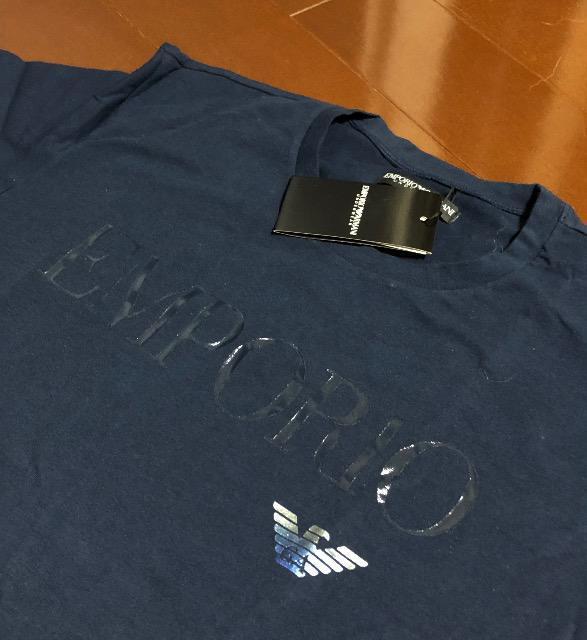 新品〈EMPORIO ARMANI〉エンポリオ アルマーニ 半袖Tシャツ(Lサイズ)ネイビー < ブランド  新品〈EMPORIO ARMANI〉エンポリオ アルマーニ 半袖Tシャツ(Lサイズ)ネイビー < ブランドの