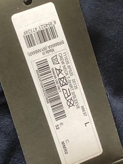 新品〈EMPORIO ARMANI〉エンポリオ アルマーニ 半袖Tシャツ(Lサイズ)ネイビー < ブランド  新品〈EMPORIO ARMANI〉エンポリオ アルマーニ 半袖Tシャツ(Lサイズ)ネイビー < ブランドの