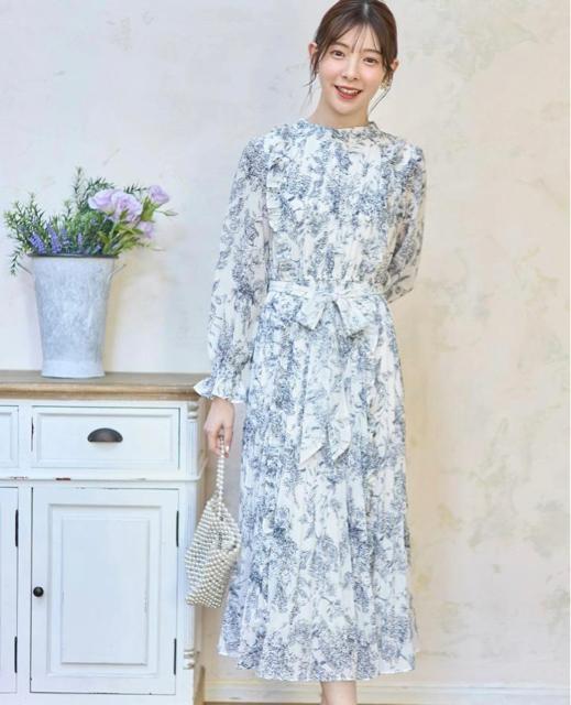 toccoclosetトワルドジュイフリルブルー白青りぼん付きサイドフリル装飾クラシカルアートプリントプリーツワンピースネイビー < 女性ファッション toccoclosetトワルドジュイフリルブルー白青りぼん付きサイドフリル装飾クラシカルアートプリントプリーツワンピースネイビー < 女性ファッションの