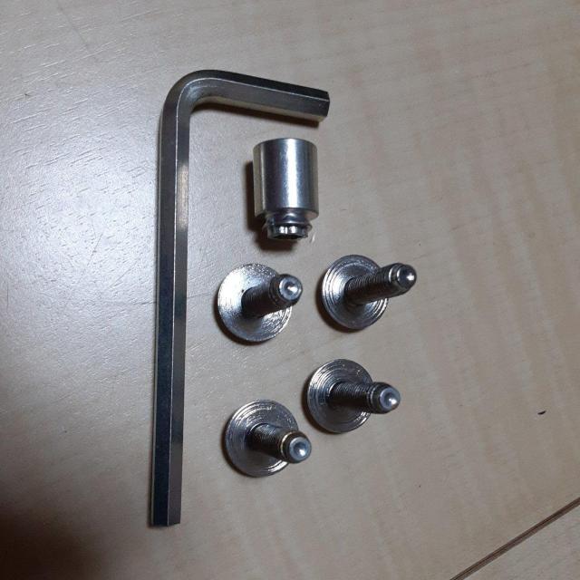 �y�����ԗp�i���o�[�{���g(����h�~) �� ������/�o�C�N