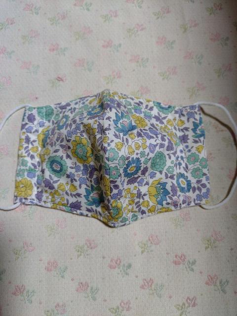 【送料無料】ハンドメイド 大人用マスク 小さめ リバティ柄 < 女性ファッション 【送料無料】ハンドメイド 大人用マスク 小さめ リバティ柄 < 女性ファッションの