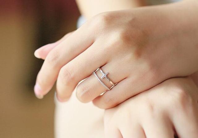 送料無料★即日発送※婚約指輪 9号〜21号 大粒Czダイヤ※フリーサイズ リング ギフト < 女性アクセサリー/時計  送料無料★即日発送※婚約指輪 9号〜21号 大粒Czダイヤ※フリーサイズ リング ギフト < 女性アクセサリー/時計の