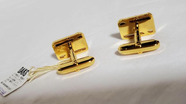 正規 ダックス エンブレムロゴ コンビブロックカフス L メタルバイカラー オープンラインカフリンクス Wスクエアボタン < ブランド  正規 ダックス エンブレムロゴ コンビブロックカフス L メタルバイカラー オープンラインカフリンクス Wスクエアボタン < ブランドの