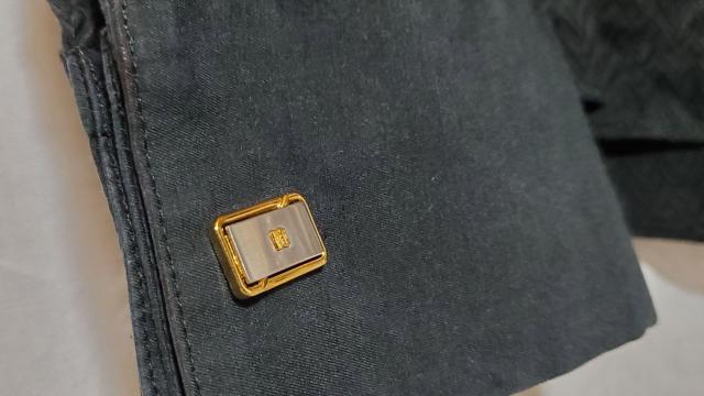 正規 ダックス エンブレムロゴ コンビブロックカフス L メタルバイカラー オープンラインカフリンクス Wスクエアボタン < ブランド  正規 ダックス エンブレムロゴ コンビブロックカフス L メタルバイカラー オープンラインカフリンクス Wスクエアボタン < ブランドの