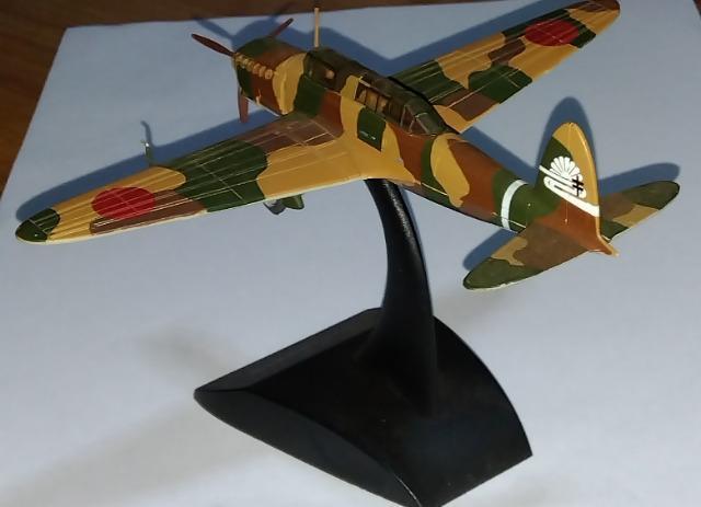 98式単軽爆撃機1/100アシェット日本陸海軍機大百科の完成品 < ホビー  98式単軽爆撃機1/100アシェット日本陸海軍機大百科の完成品 < ホビーの