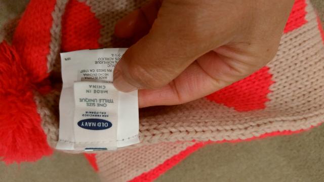 OLD NAVY マフラー オレンジベージュドット柄ボンボン付き < キッズ/ベビー  OLD NAVY マフラー オレンジベージュドット柄ボンボン付き < キッズ/ベビーの