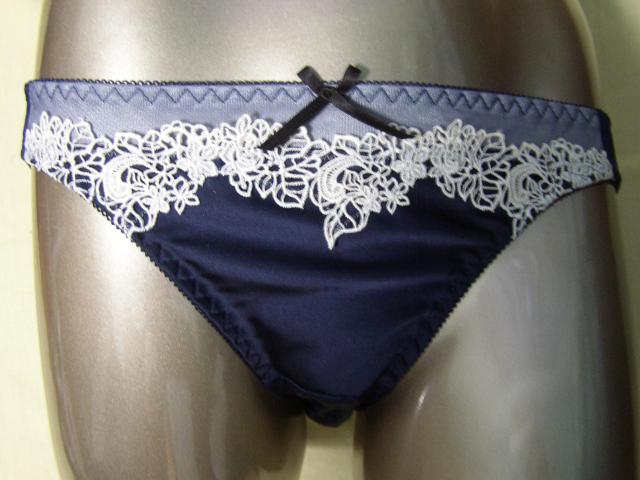 ホワイト花レースとネイビーB75Mワイヤー入り < 女性ファッション ホワイト花レースとネイビーB75Mワイヤー入り < 女性ファッションの