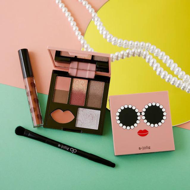 アジョリー コスメセット 未使用 スポンジおつけします。 < 香水/コスメ/ネイル  アジョリー コスメセット 未使用 スポンジおつけします。  < 香水/コスメ/ネイルの