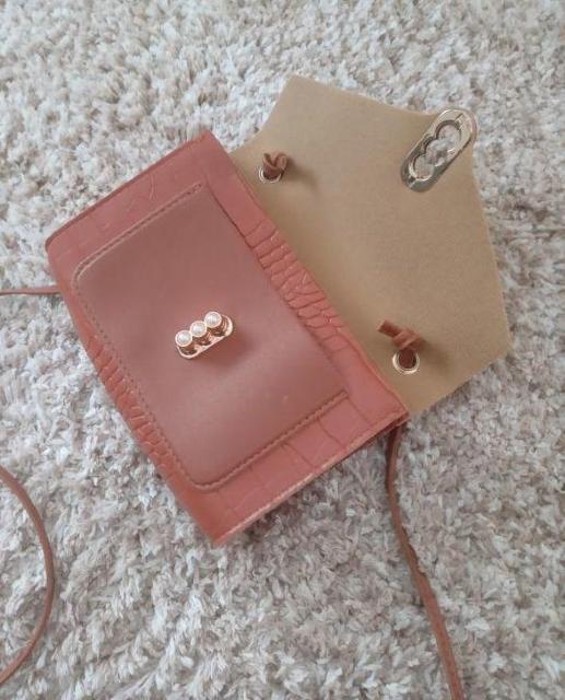 ブラウン◆フェイクレザー ミニ ショルダーバッグ スマホケース < 女性ファッション  ブラウン◆フェイクレザー ミニ ショルダーバッグ スマホケース < 女性ファッションの