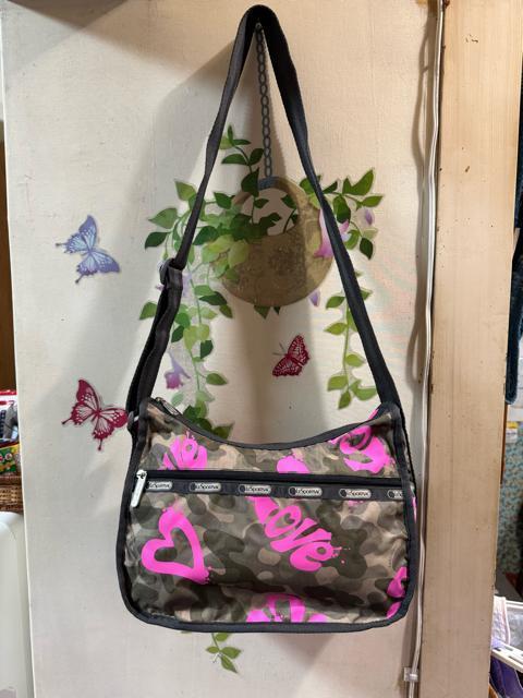 ���ӂ����߂ā� LESportsac���ɔ��i���V�����_�[�o�b�N��2�_�܂Ƃߔ��聚500�~�X�^�[�g