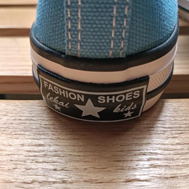 新品 18cm スニーカー ブルー 子供靴 キッズ 靴 シューズ 男女兼用 < キッズ/ベビー  新品 18cm スニーカー ブルー 子供靴 キッズ 靴 シューズ 男女兼用 < キッズ/ベビーの