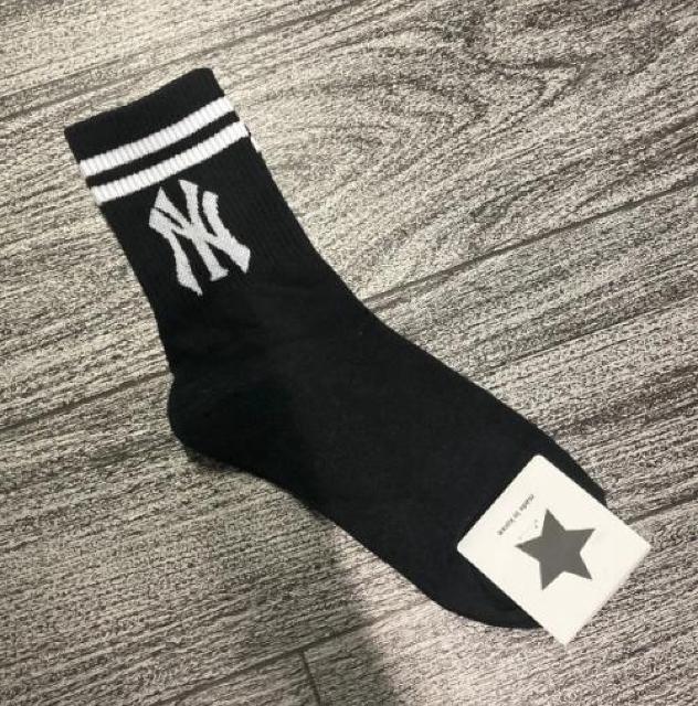 【新品】NYヤンキース ブラック ソックス 靴下 ※サイズ25〜29cm 1組5足 ※韓国 < 男性ファッション  【新品】NYヤンキース ブラック ソックス 靴下 ※サイズ25〜29cm 1組5足 ※韓国 < 男性ファッションの