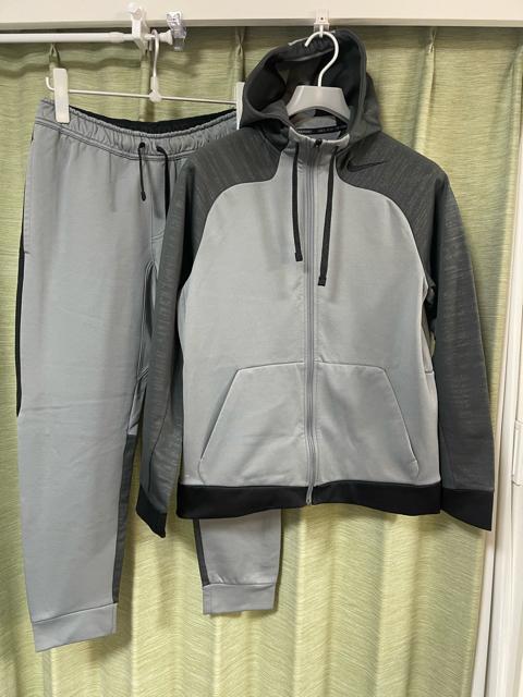 ナイキ NIKE セットアップ 2点セット THERMA-FIT パーカー ジップアップ スェットパンツ 裏起毛 L グレー < ブランド ナイキ NIKE セットアップ 2点セット THERMA-FIT パーカー ジップアップ スェットパンツ 裏起毛 L グレー < ブランドの
