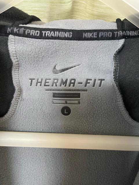 ナイキ NIKE セットアップ 2点セット THERMA-FIT パーカー ジップアップ スェットパンツ 裏起毛 L グレー < ブランド ナイキ NIKE セットアップ 2点セット THERMA-FIT パーカー ジップアップ スェットパンツ 裏起毛 L グレー < ブランドの
