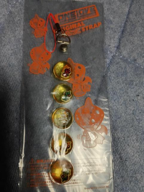 GLAYビッグLoveストラップ未使用品 < タレントグッズ GLAYビッグLoveストラップ未使用品 < タレントグッズの