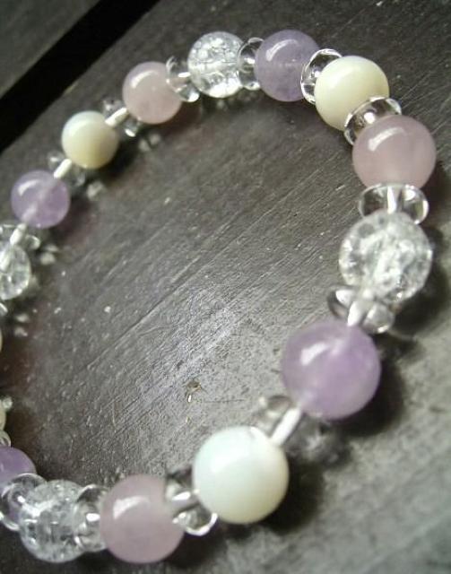 ローズクォーツxラベンダーアメジストxクラック水晶x白蝶貝 < 女性アクセサリー/時計 ローズクォーツxラベンダーアメジストxクラック水晶x白蝶貝 < 女性アクセサリー/時計の