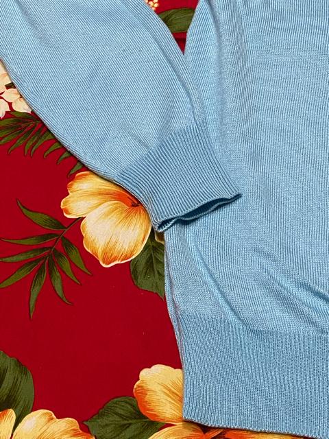 UNIQLO☆綺麗な水色☆薄手セーター☆ < ブランド  UNIQLO☆綺麗な水色☆薄手セーター☆ < ブランドの