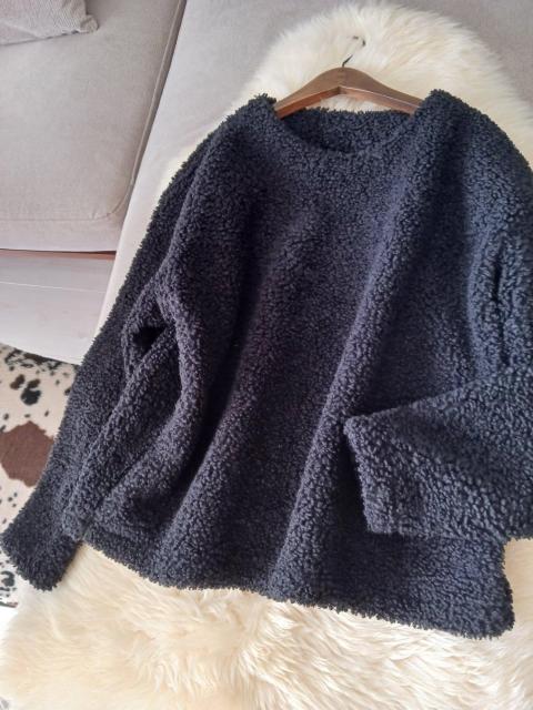 UNIQLOubN{At[X̂gbvX