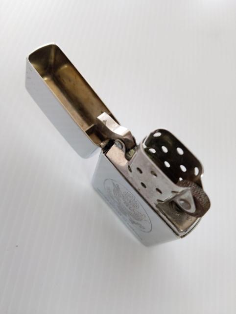 Zippo�I�C�����C�^�[�V���o�[�P�X�X�O�N�X������ �� �j���t�@�b�V������ 